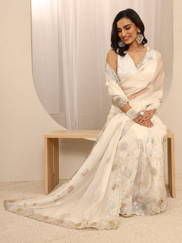 Off White Embellished Silk Blend Saree With Unstitched Blouse Piece