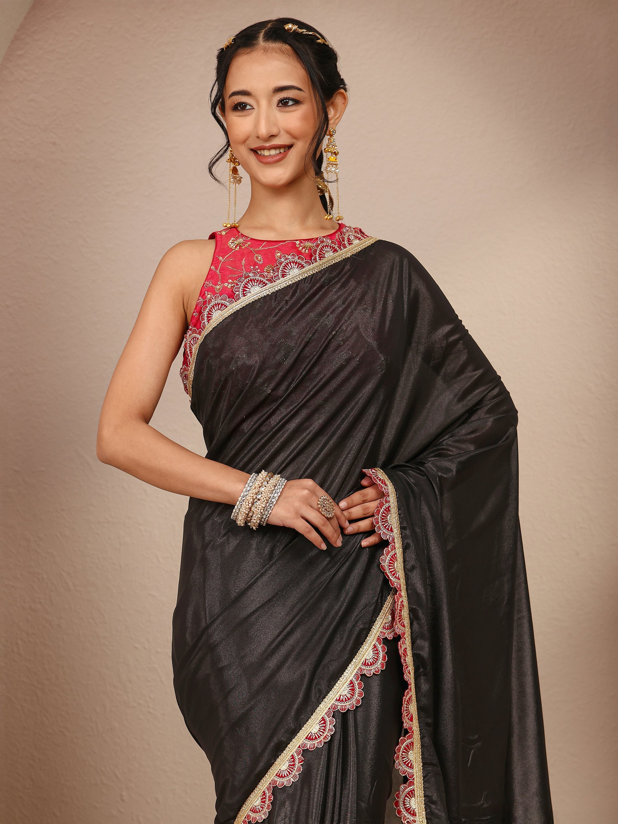 libas Black Solid Tissue Saree With Unstitched Blouse Piece-picture-23