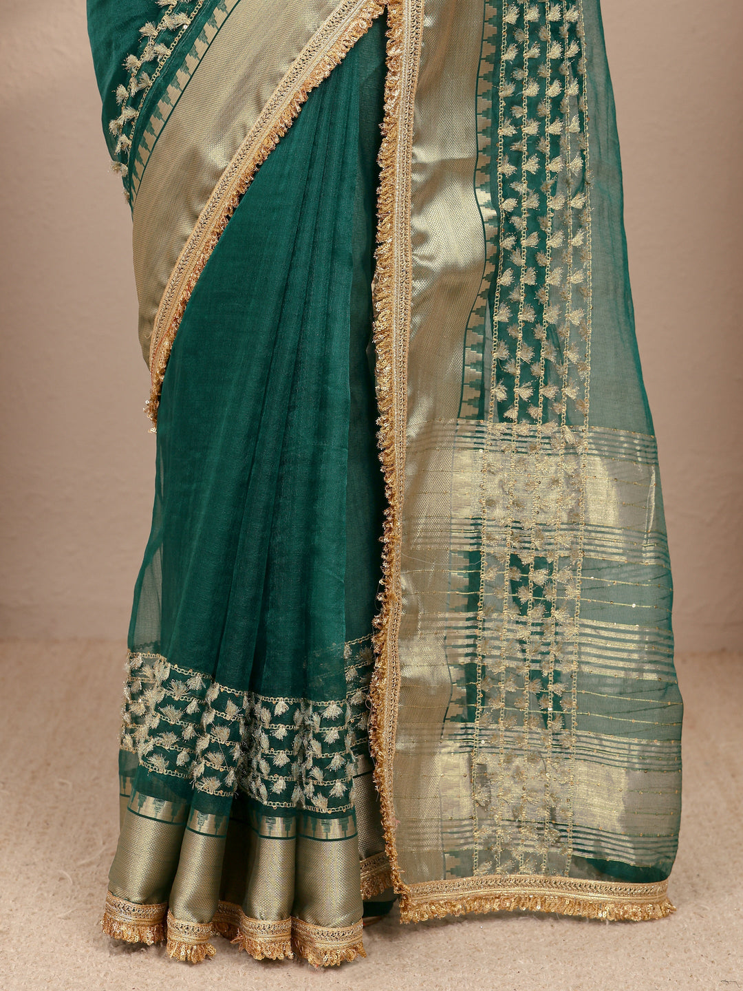  Green Woven Design Chanderi Silk Saree
With Unstitched Blouse Piece 