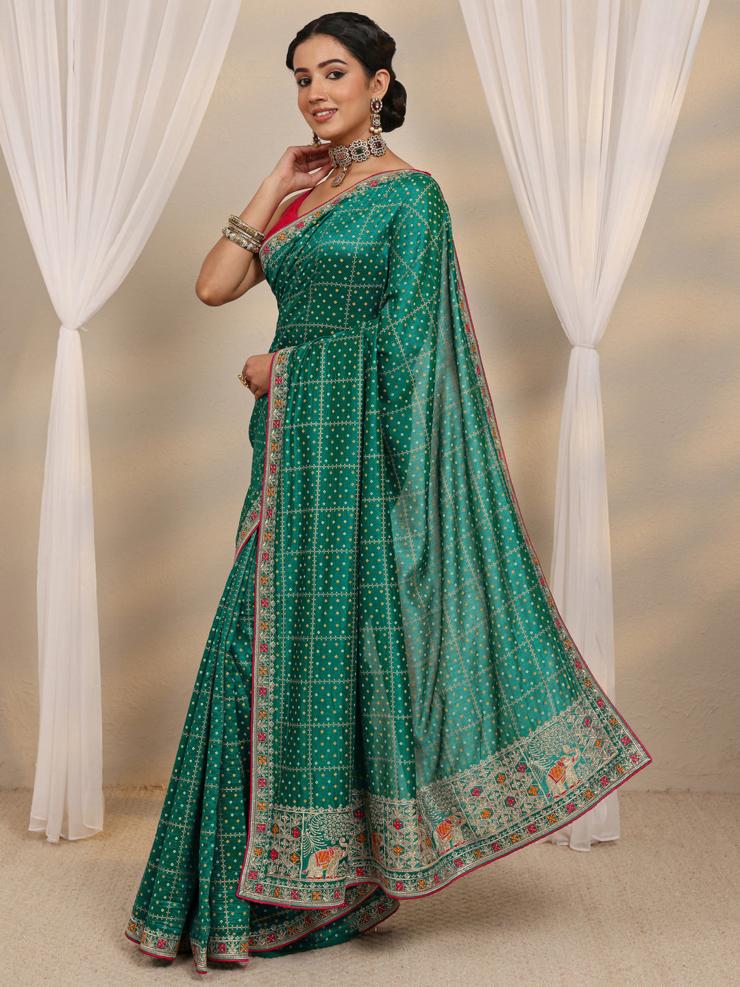  Green Bandhani Printed Silk Blend Saree With Unstitched Blouse Piece 