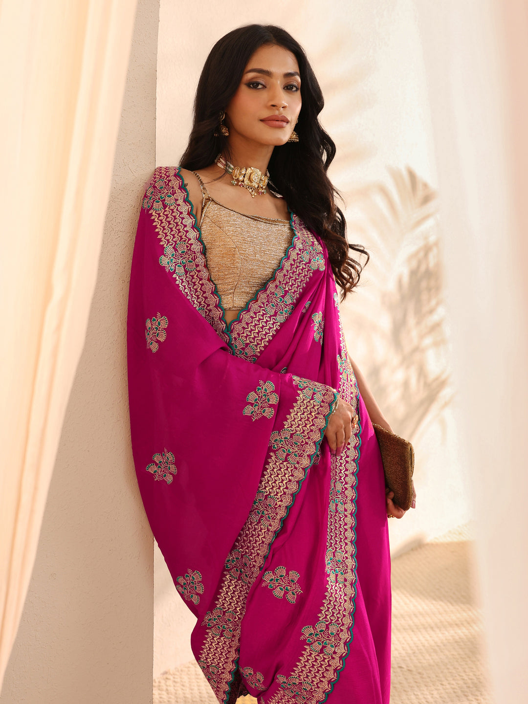 Pink Embellished Silk Blend Saree 
With Unstitched Blouse Piece