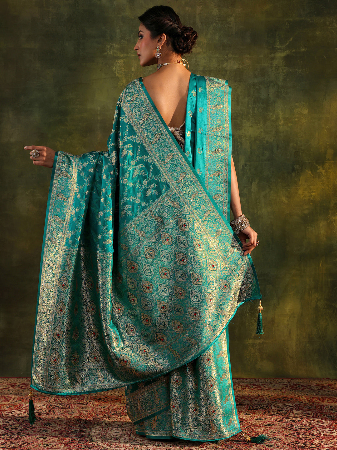  Green Banarasi Silk Saree With Unstitched Blouse And Dupatta 
