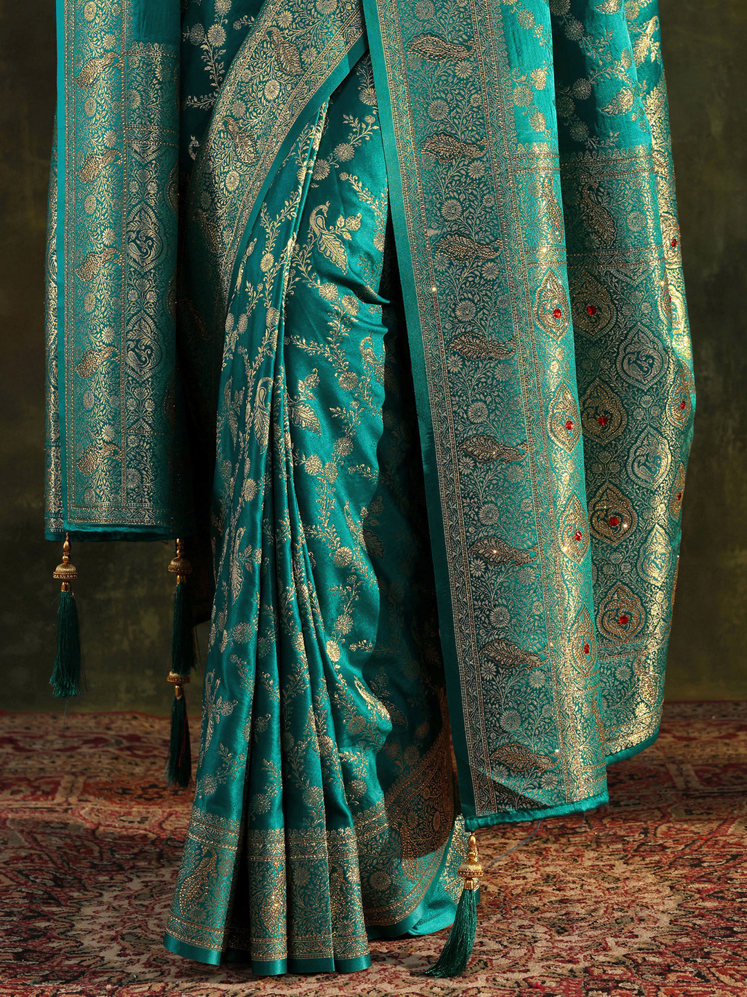  Green Banarasi Silk Saree With Unstitched Blouse And Dupatta 
