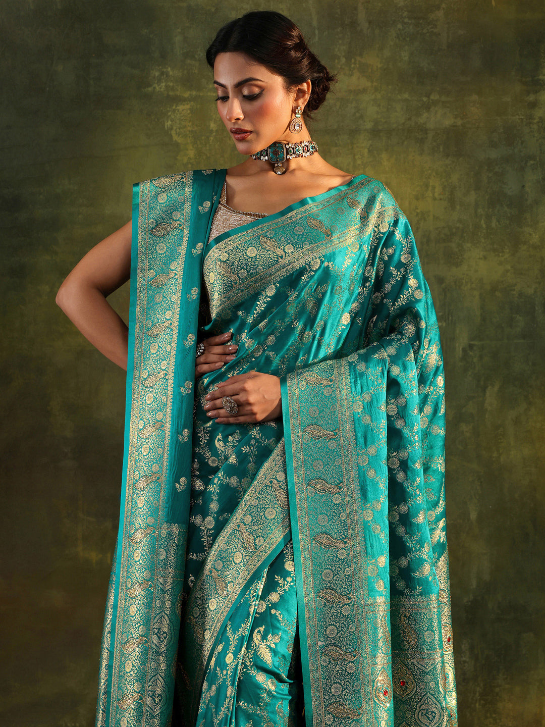 Green Banarasi Silk Saree With Unstitched Blouse And Dupatta 
