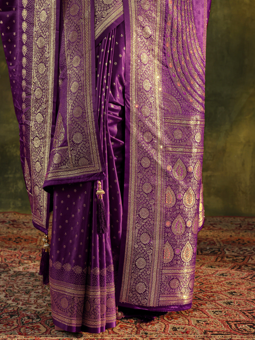  Purple Embellished  Silk Saree With Unstitched Blouse And Dupatta 