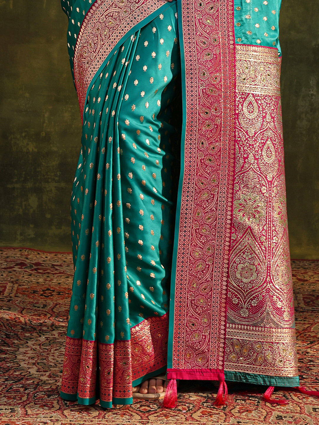  Green Ethnic Woven Design Silk Blend Saree With Unstitched Blouse Piece 