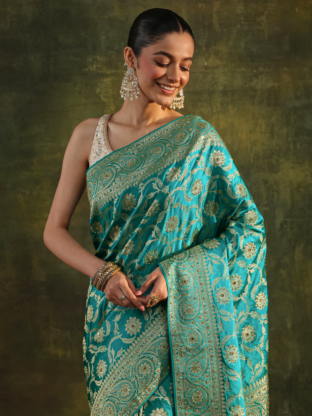  Libas Art Green Woven Design Silk Blend Banarasi Saree With Unstitched Blouse Piece 