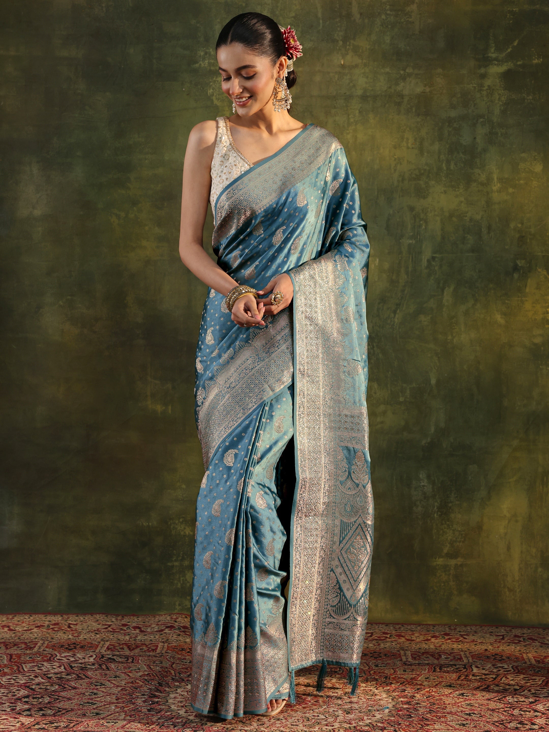 Blue Woven Design Satin Banarasi Saree With Unstitched Blouse Piece-image-45