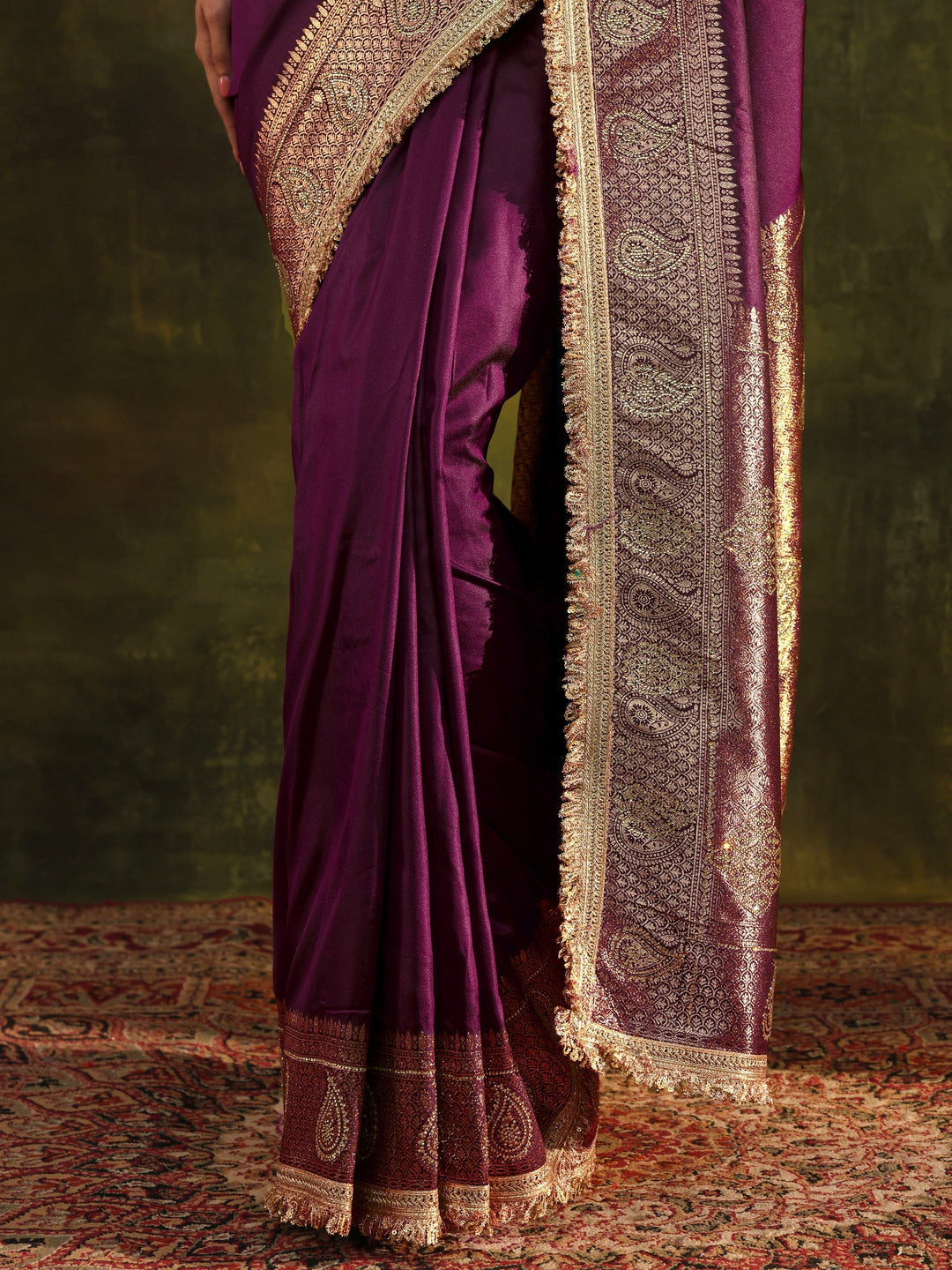  Burgundy Ethnic Silk Blend Saree With Unstitched Blouse Piece 