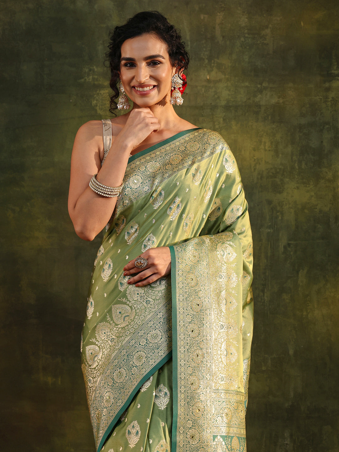 Green Woven Design Silk Blend Banarasi Saree With Unstitched Blouse Piece 
