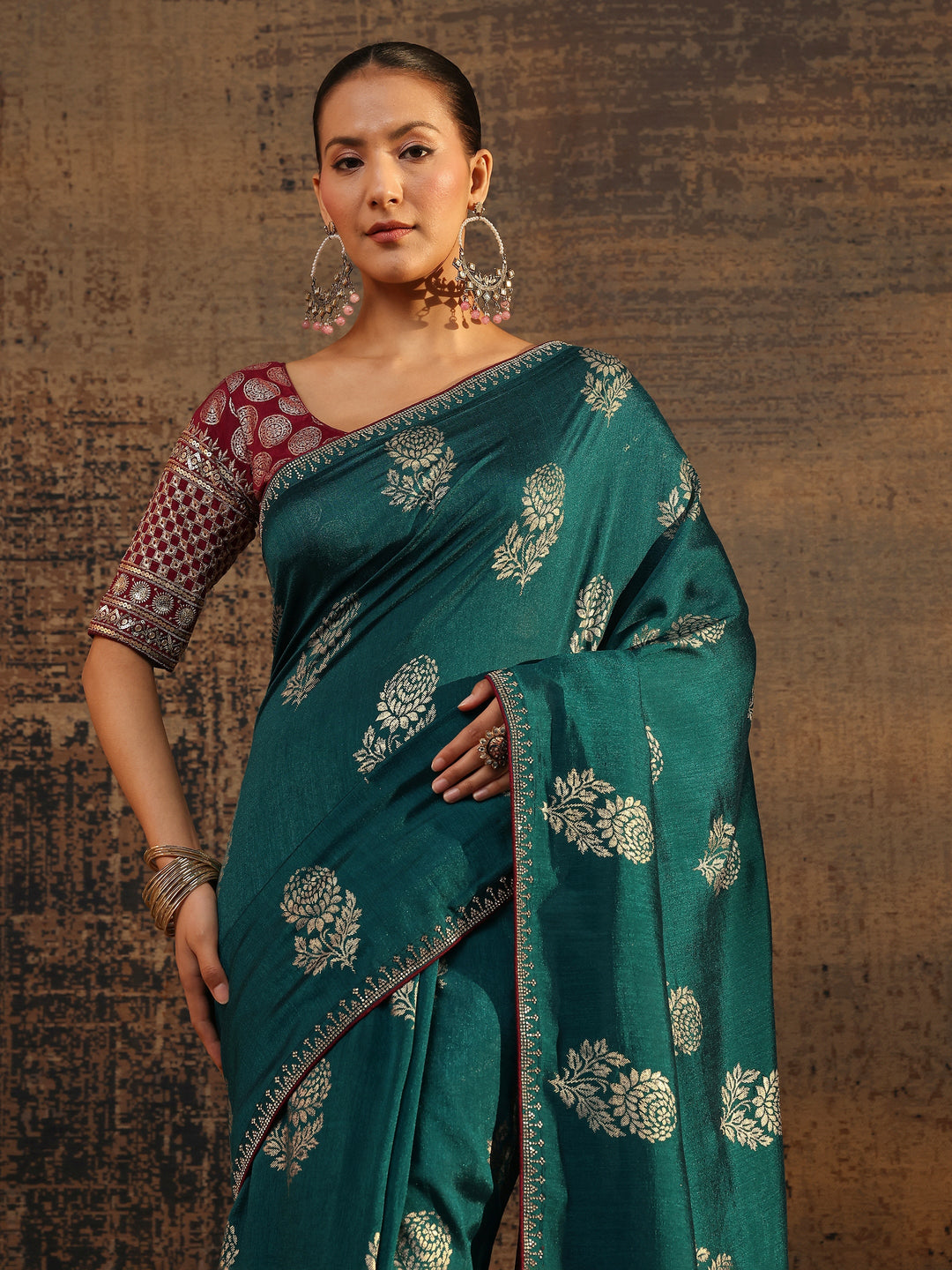  Blue Floral Printed Silk Blend Saree With Unstitched Blouse Piece 