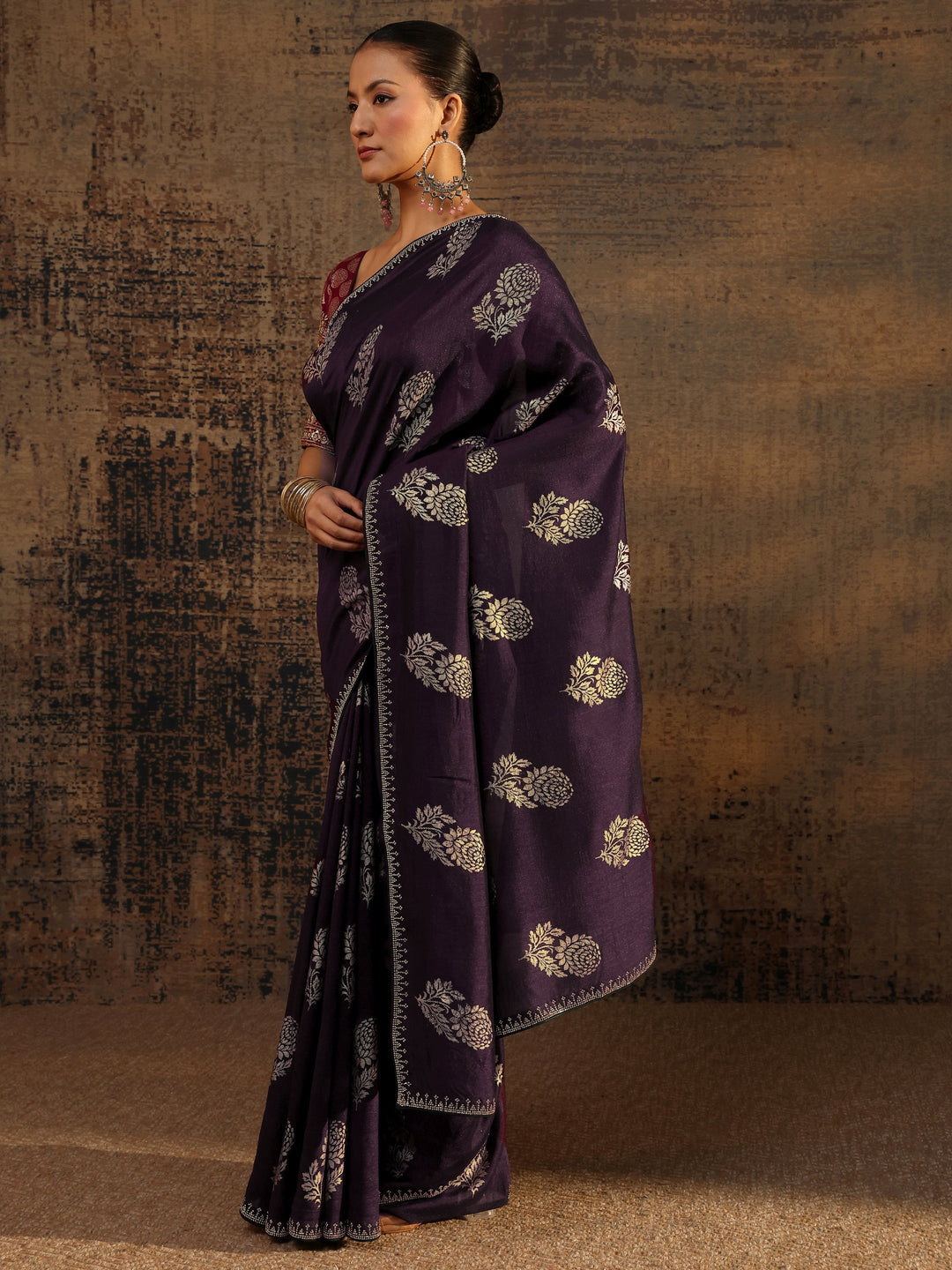  Purple Floral Printed Silk Blend Saree With Unstitched Blouse Piece 