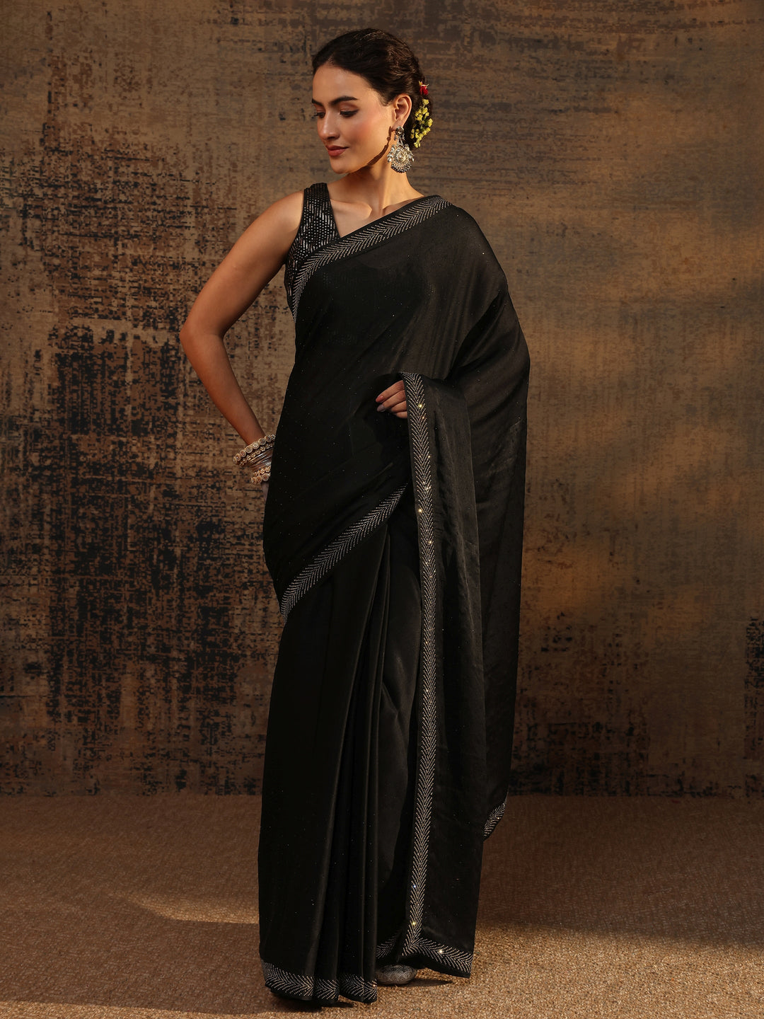  Black Embellished Silk Blend Saree With Unstitched Blouse Piece 