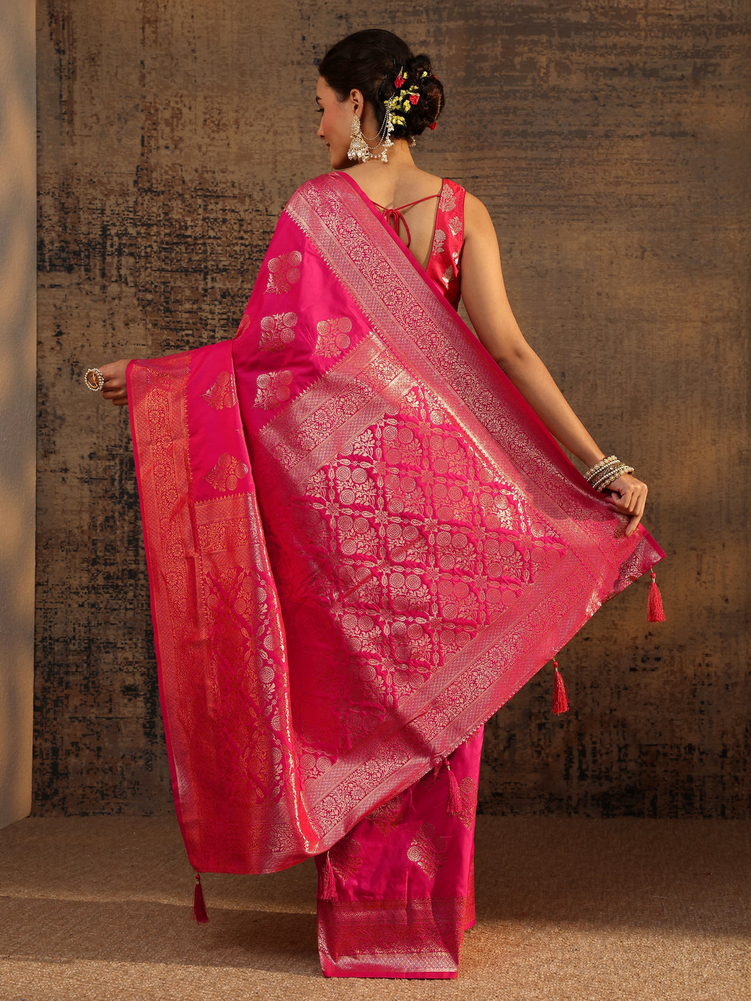  Pink Floral Woven Design Silk Blend Saree With Unstitched Blouse Piece 