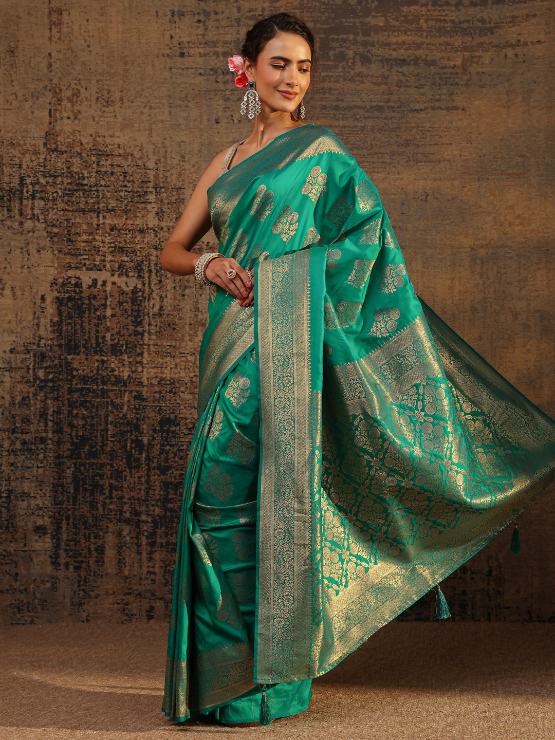  Green Floral Woven Design Silk Blend Saree With Unstitched Blouse Piece 