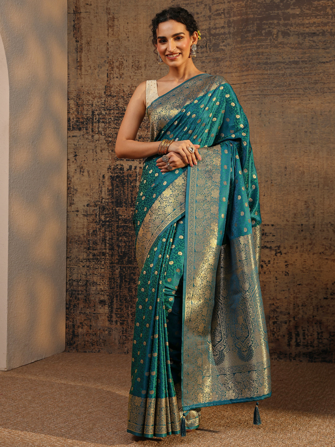  Green Floral Woven Design Silk Blend Saree With Unstitched Blouse Piece 