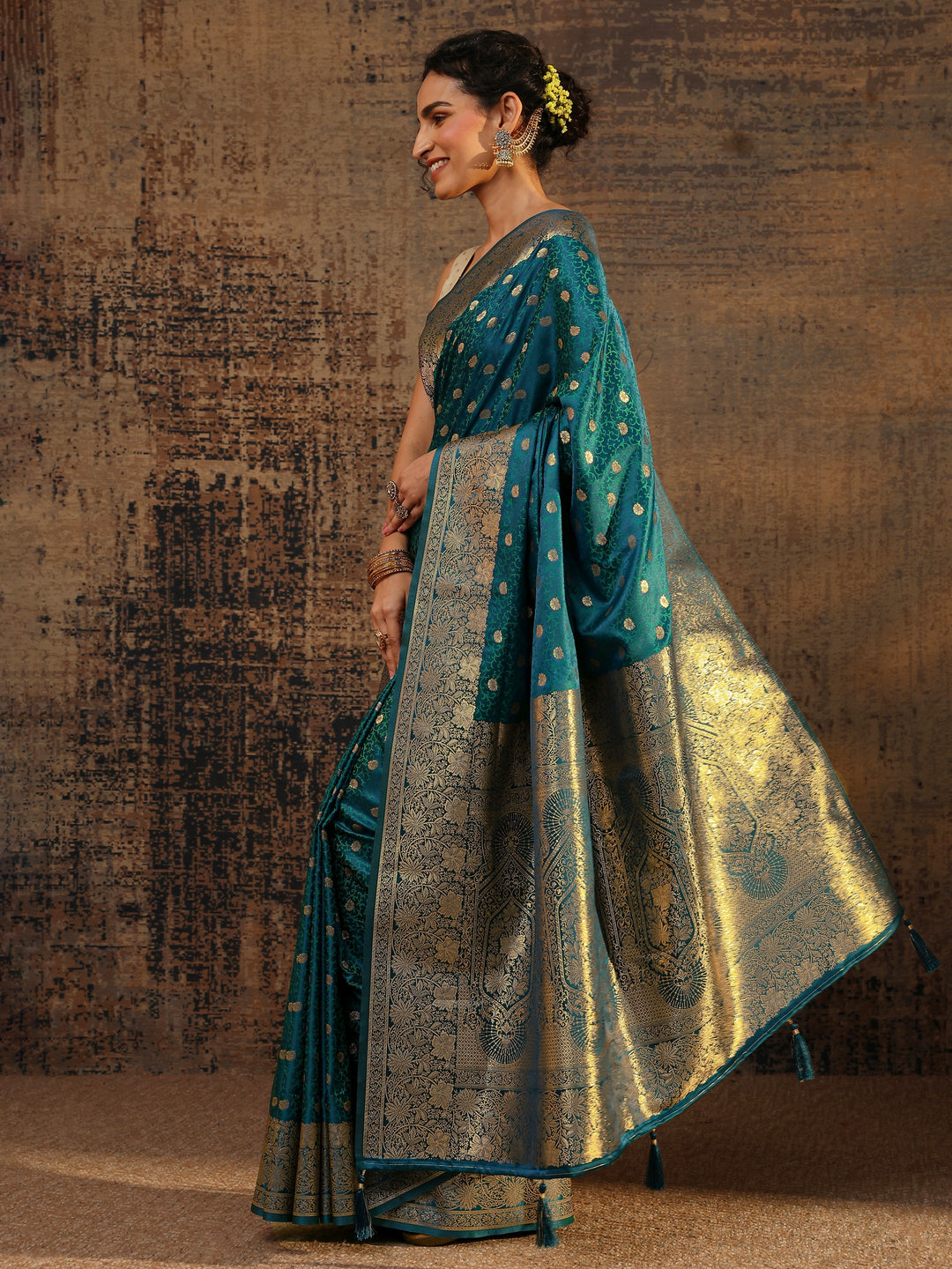  Green Floral Woven Design Silk Blend Saree With Unstitched Blouse Piece 