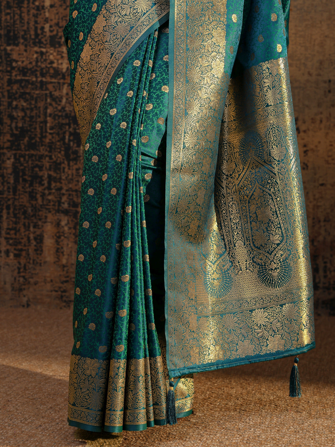  Green Floral Woven Design Silk Blend Saree With Unstitched Blouse Piece 
