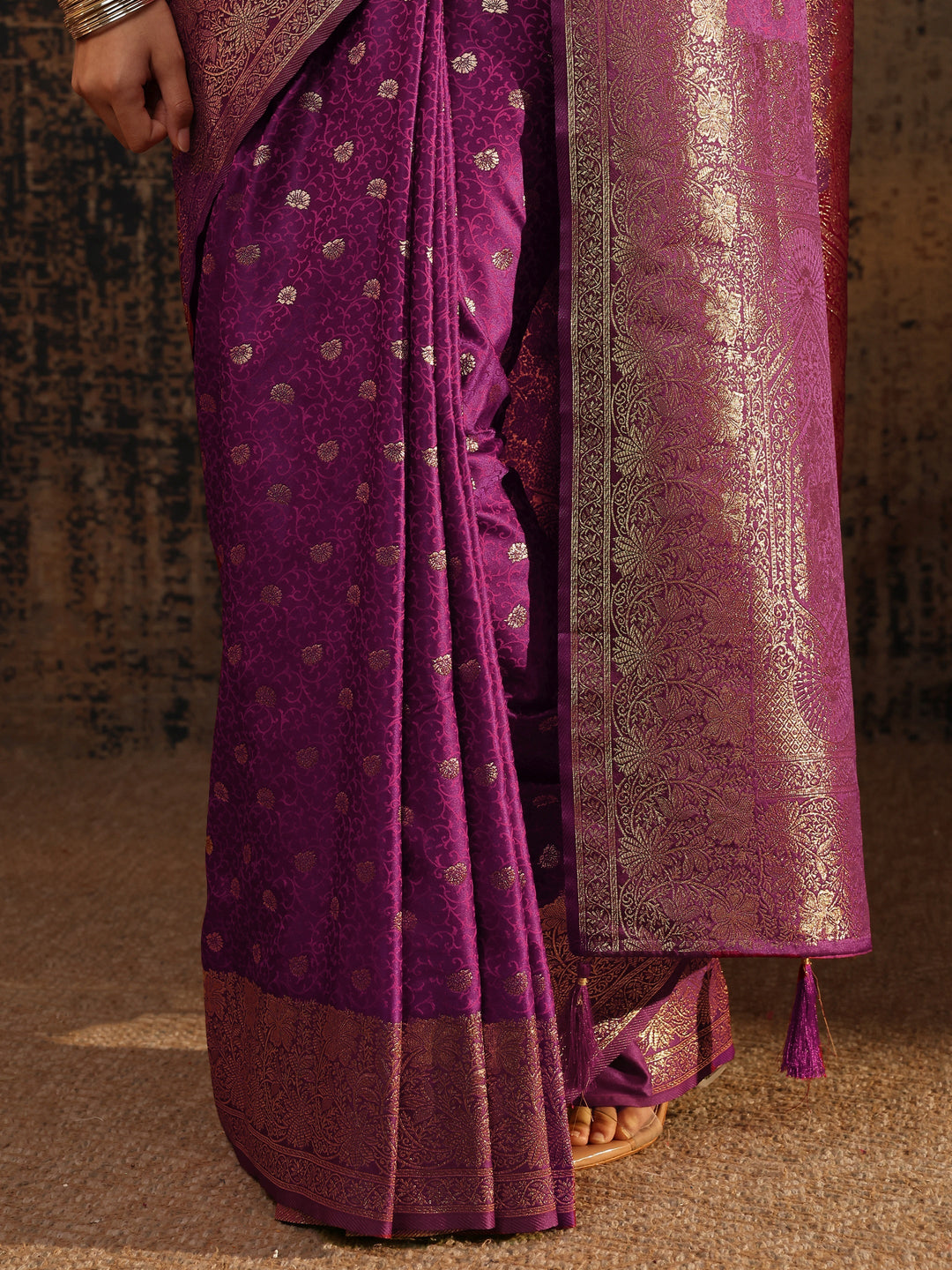  Purple Floral Woven Design Silk Blend Saree With Unstitched Blouse Piece 