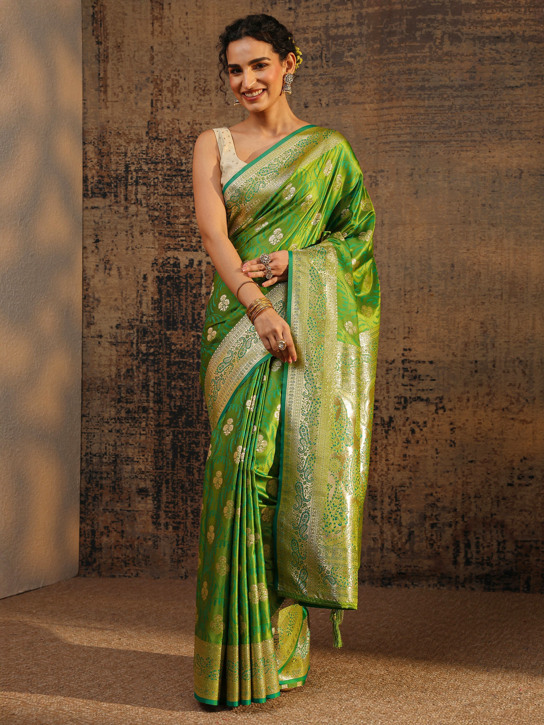  Green Floral Woven Design Silk Blend Saree With Unstitched Blouse Piece 