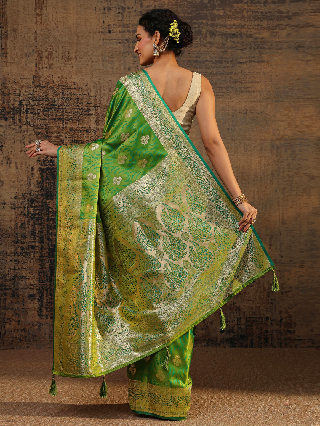  Green Floral Woven Design Silk Blend Saree With Unstitched Blouse Piece 