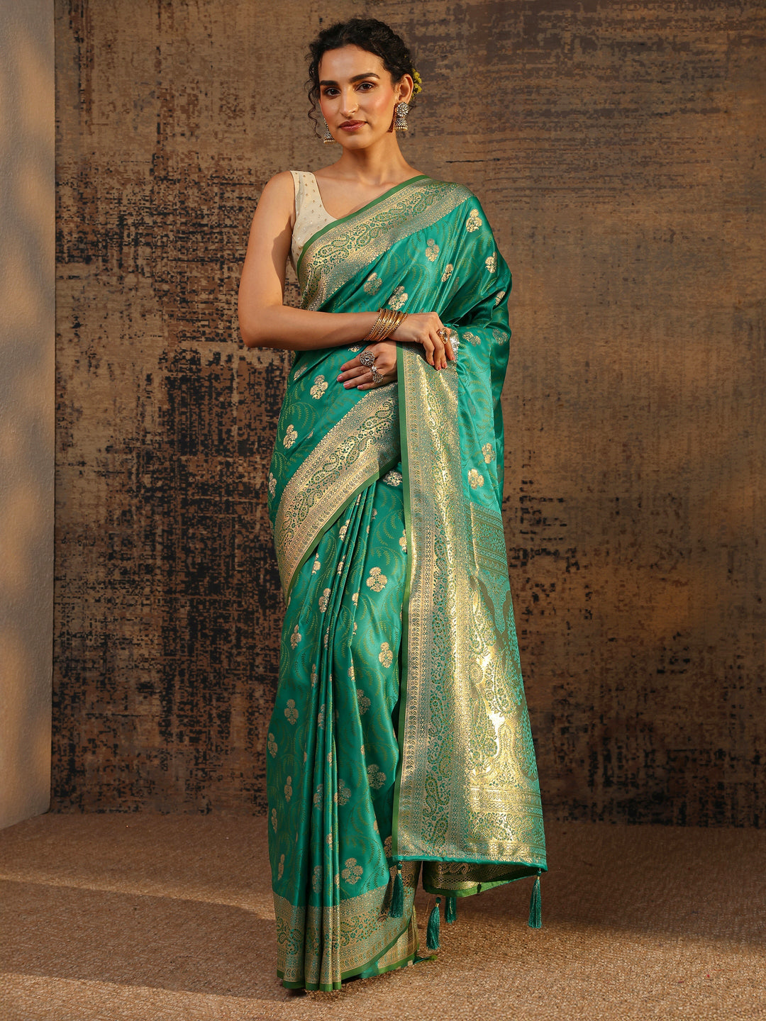  Green Floral Woven Design Silk Blend Saree With Unstitched Blouse Piece 