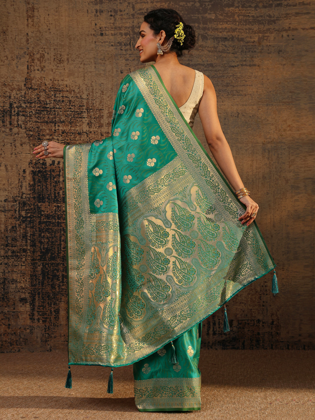  Green Floral Woven Design Silk Blend Saree With Unstitched Blouse Piece 