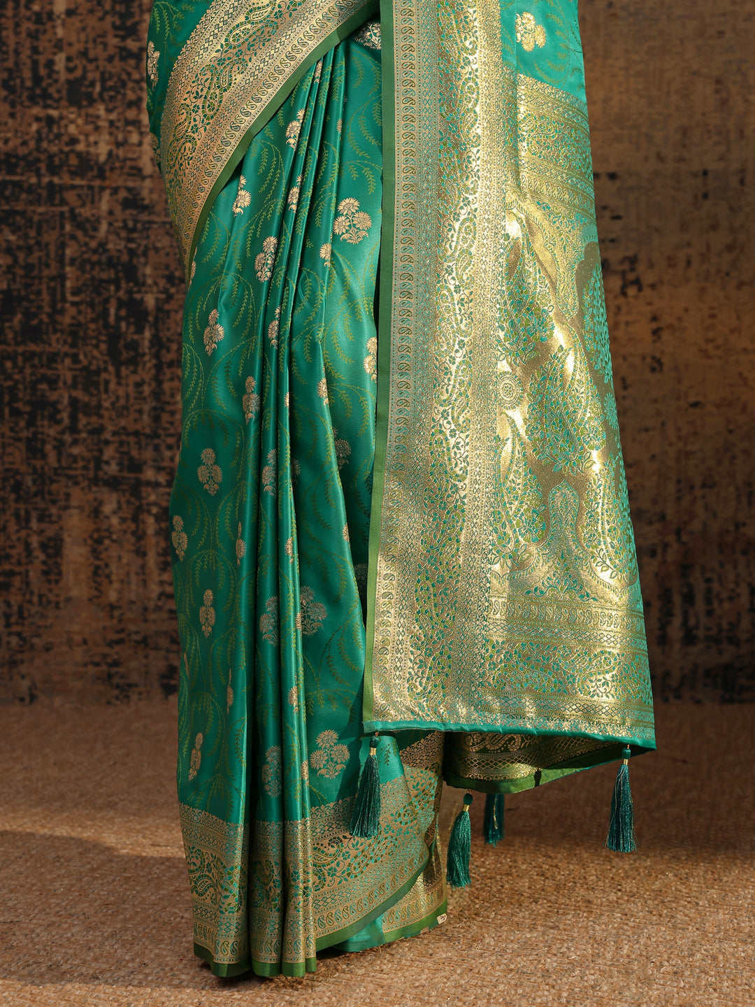  Green Floral Woven Design Silk Blend Saree With Unstitched Blouse Piece 