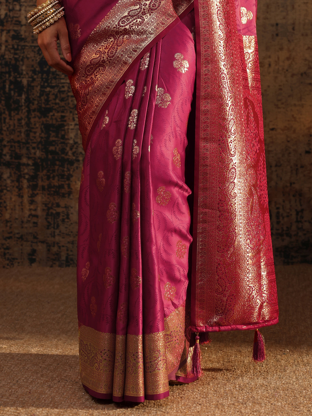  Pink Floral Woven Design Silk Blend Saree With Unstitched Blouse Piece 