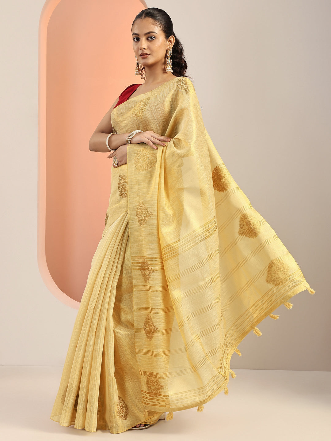  Gold Woven Silk Blend Saree With Unstitched Blouse Piece 