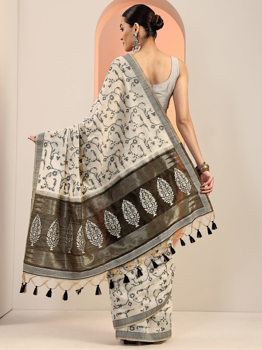  Green Woven Cotton Blend Saree With Unstitched Blouse Piece 