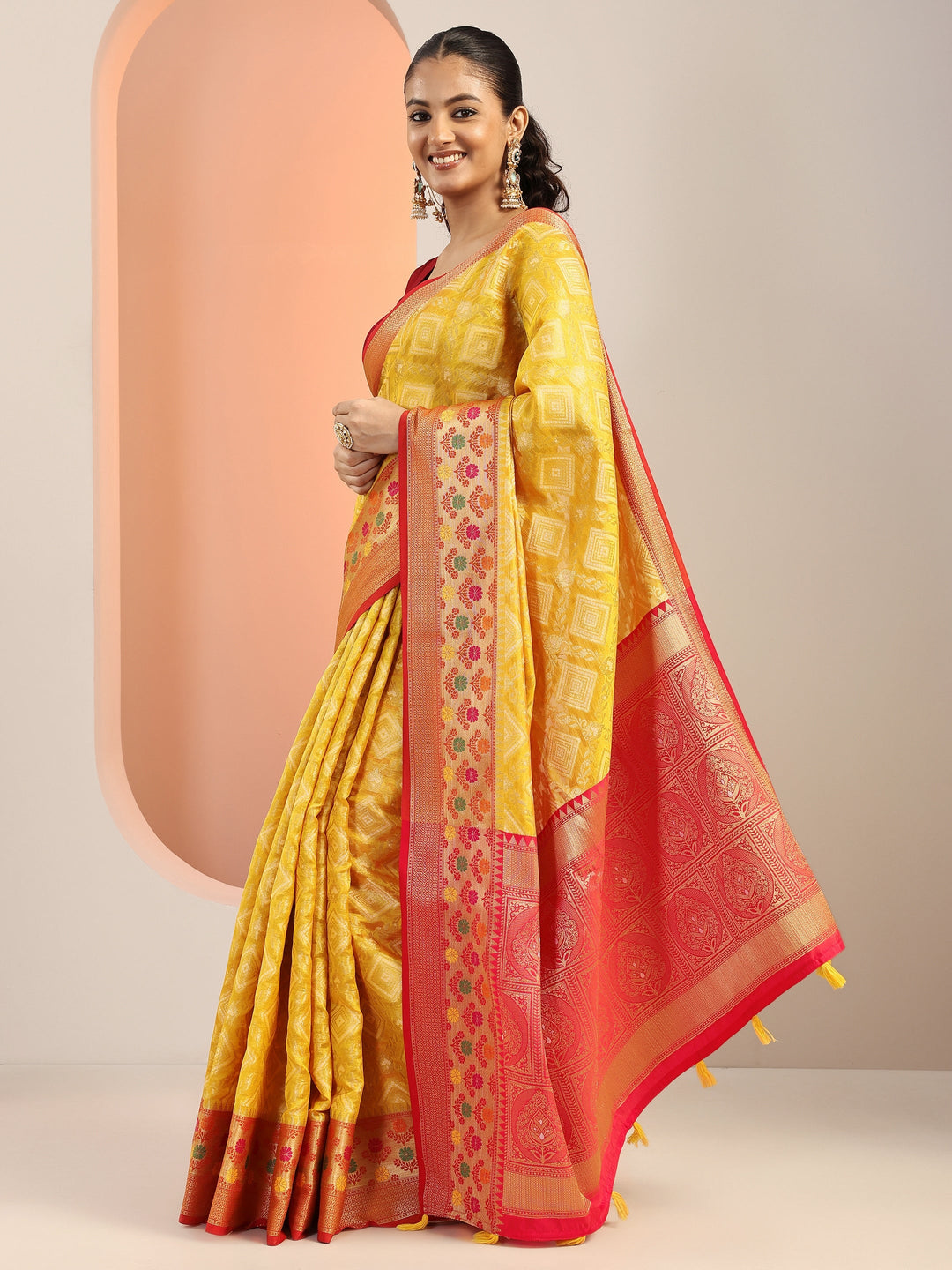 Yellow Woven Silk Blend Saree With Unstitched Blouse Piece 