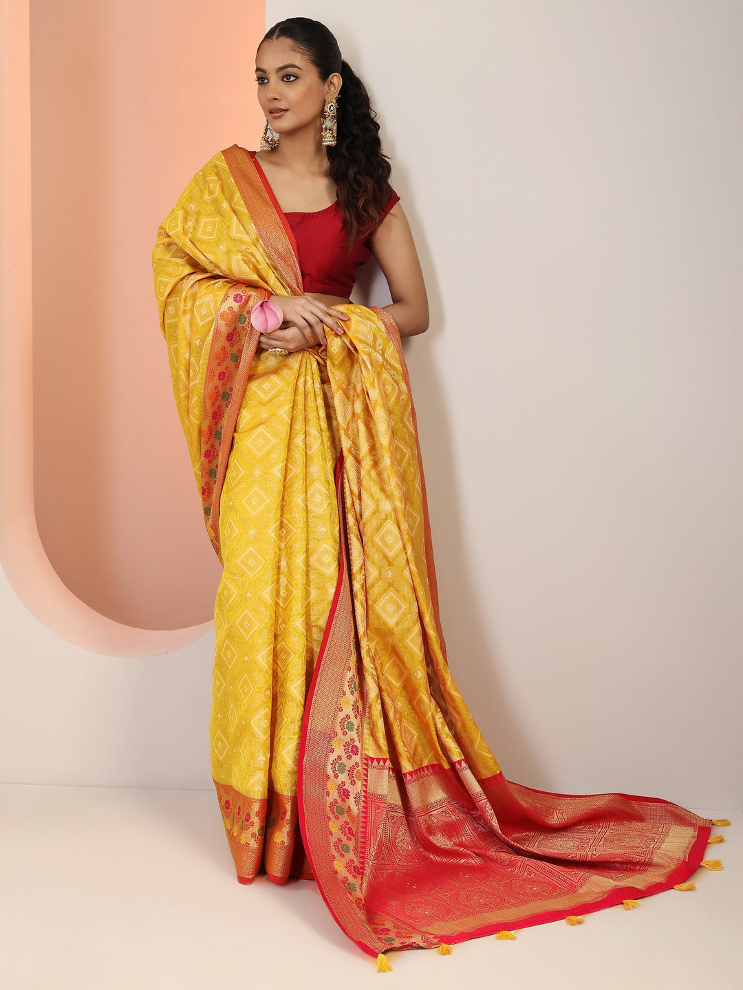 Yellow Woven Silk Blend Saree With Unstitched Blouse Piece