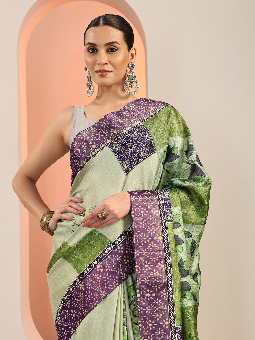  Green Printed Silk Blend Saree With Unstitched Blouse Piece 