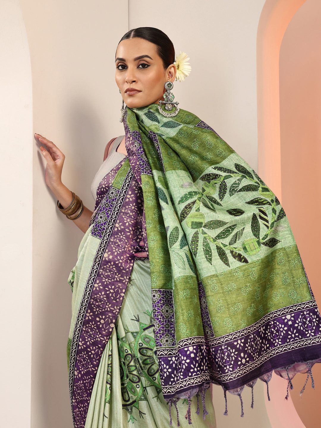  Green Printed Silk Blend Saree With Unstitched Blouse Piece 