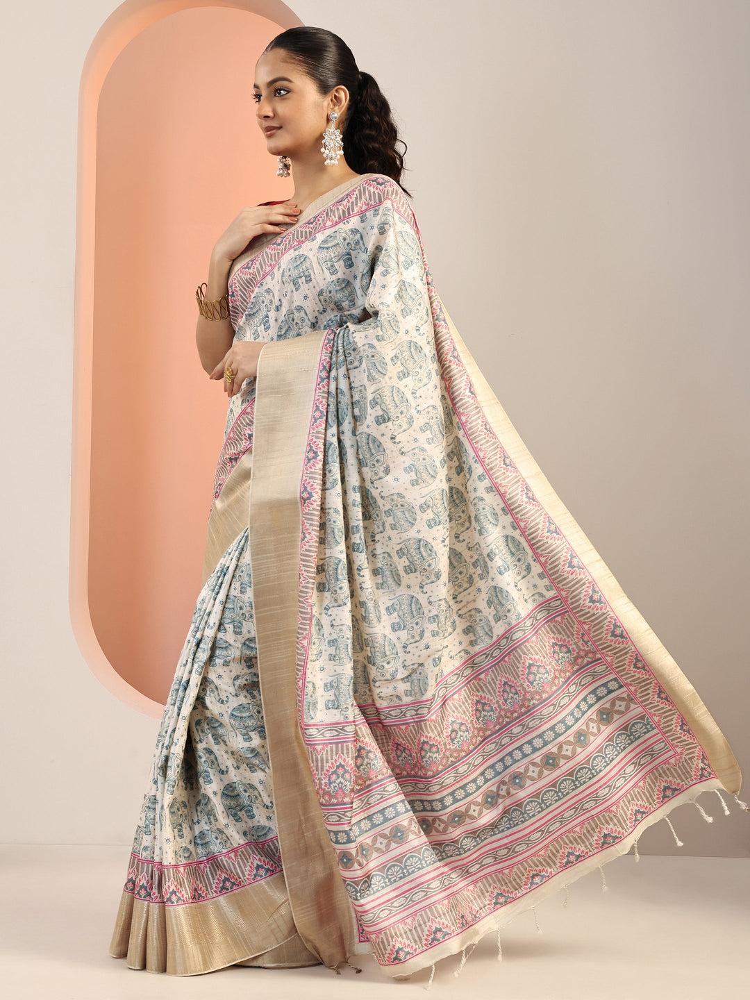  Off White Printed Silk Blend Saree With Unstitched Blouse Piece 