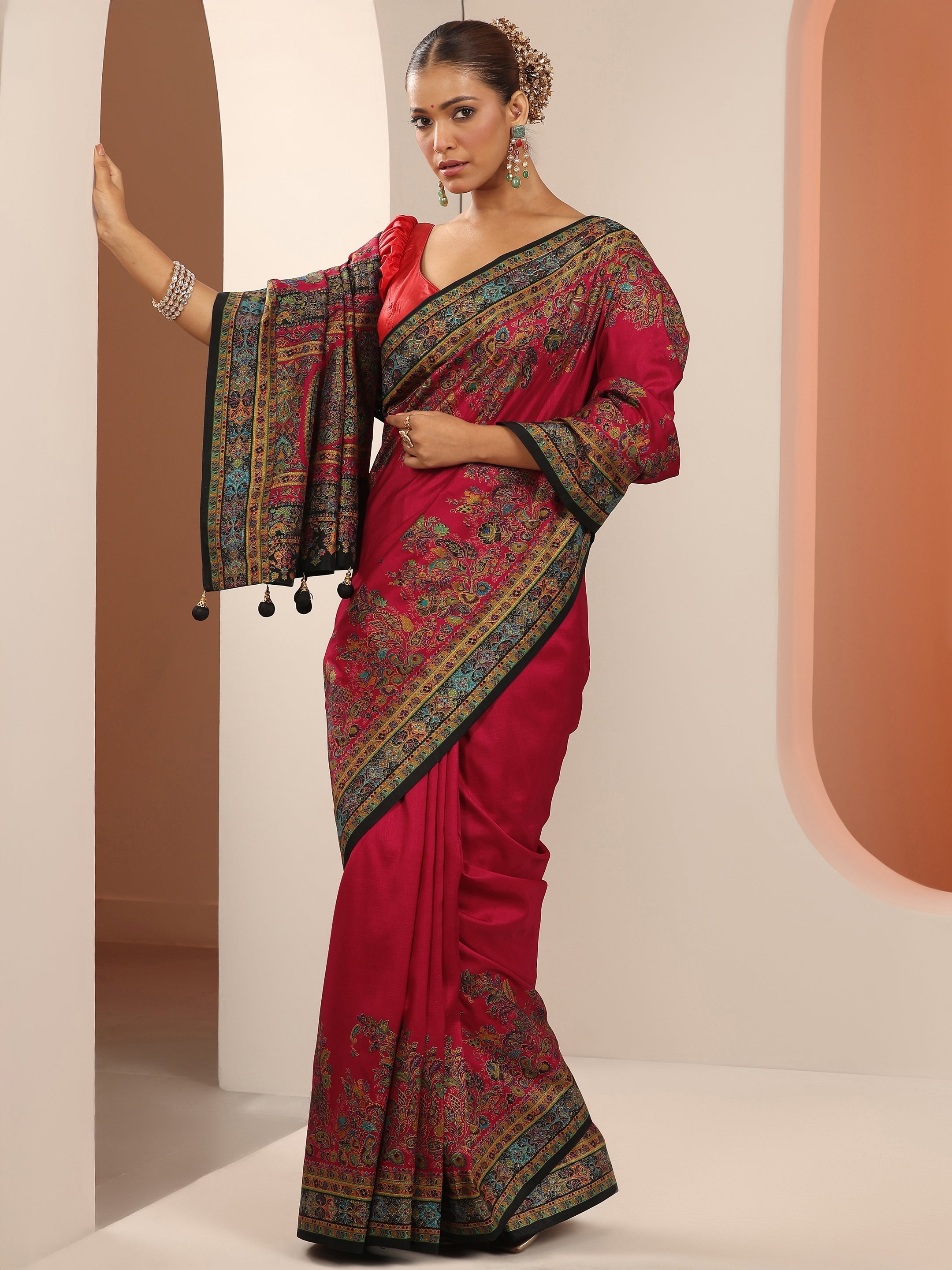 libas Red Printed Silk Blend Saree With Unstitched Blouse Piece-picture-33