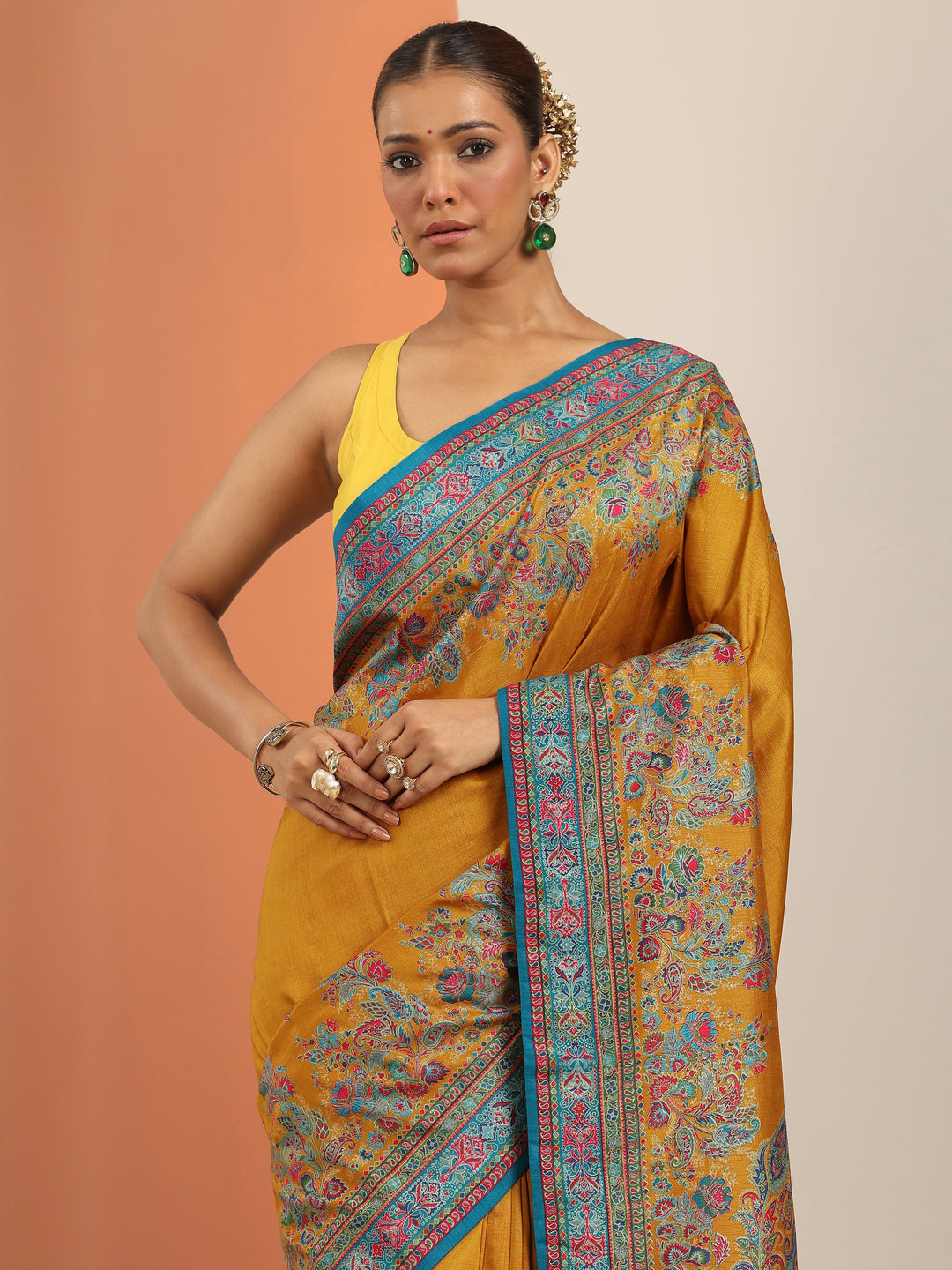  Mustard Printed Silk Blend Saree With Unstitched Blouse Piece 