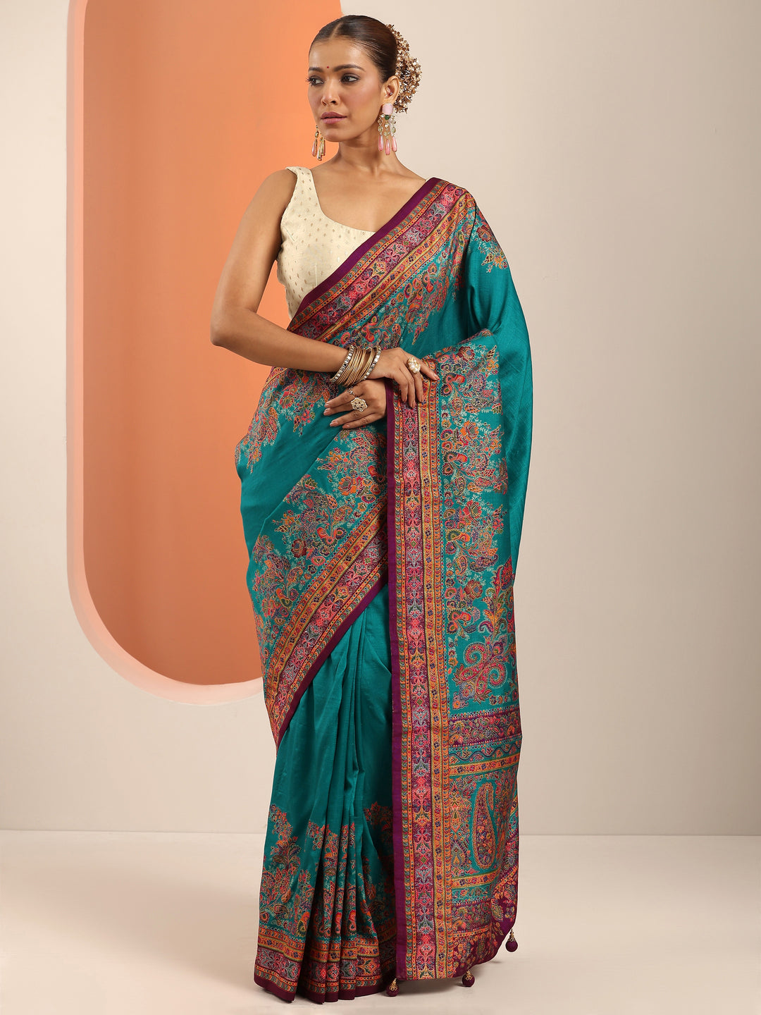  Teal Printed Silk Blend Saree With Unstitched Blouse Piece 