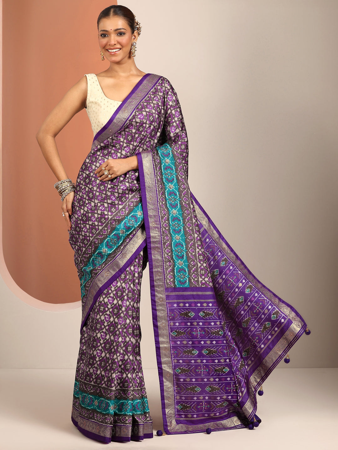  Purple  Silk Blend Saree With Unstitched Blouse Piece 