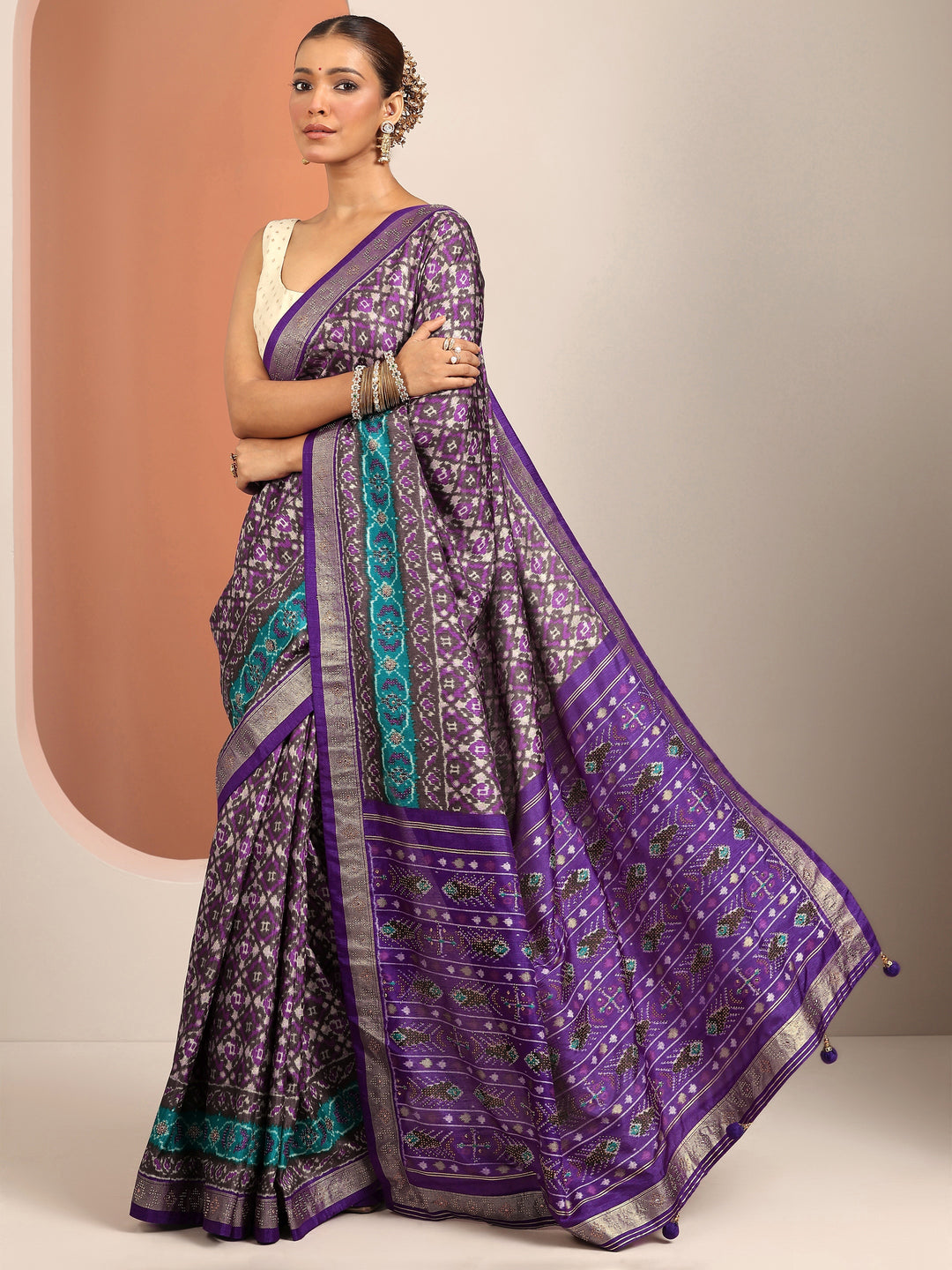  Purple  Silk Blend Saree With Unstitched Blouse Piece 