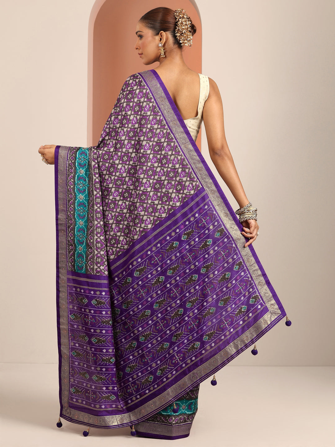  Purple  Silk Blend Saree With Unstitched Blouse Piece 