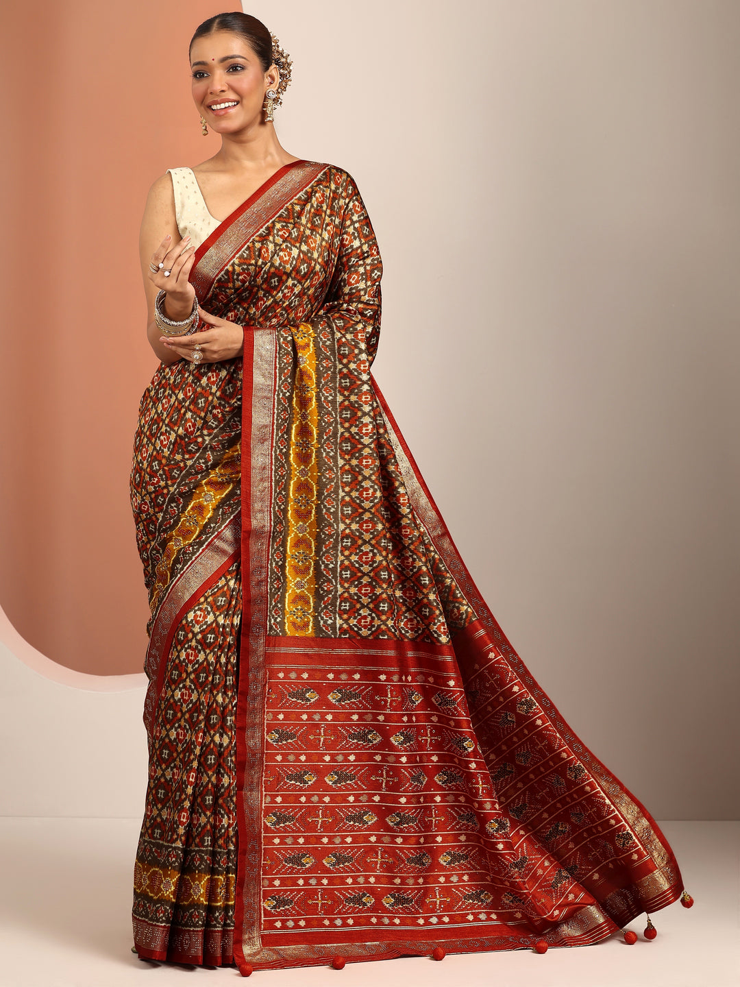  Multi Printed Silk Blend Saree With Unstitched Blouse Piece 