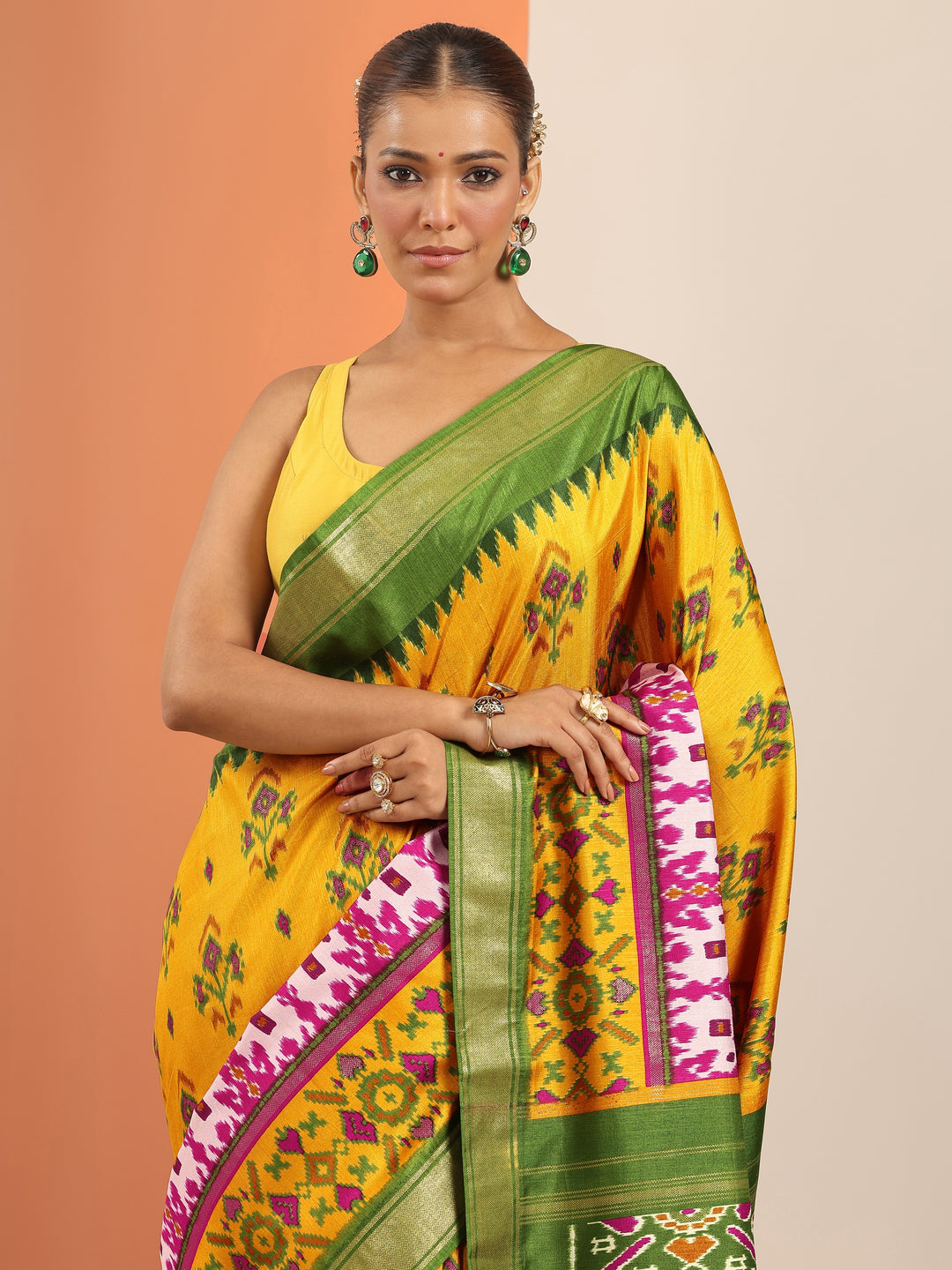  Yellow Printed Silk Blend Saree With Unstitched Blouse Piece 