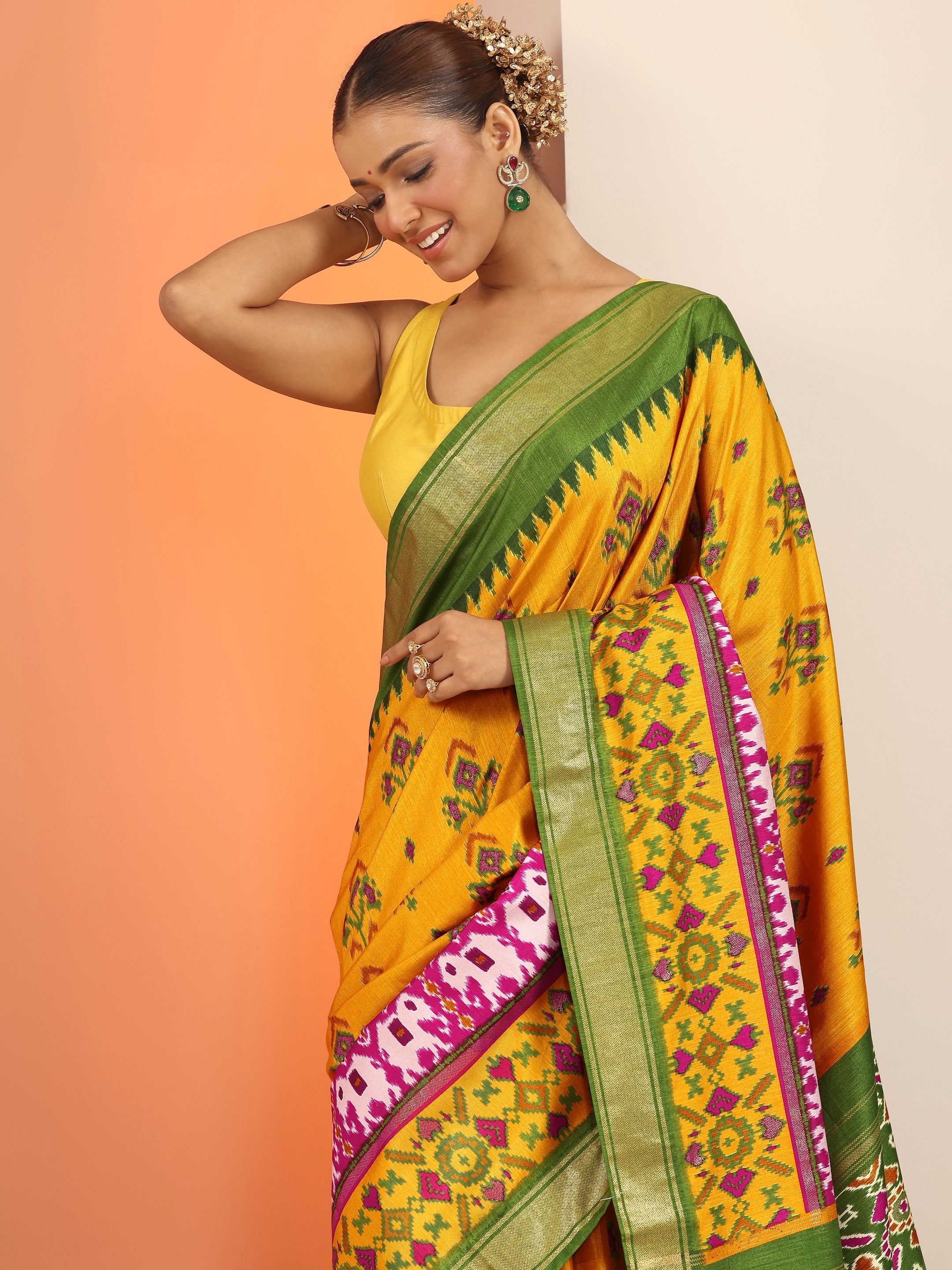 libas Yellow Kalamkari Printed Silk Blend Saree With Unstitched Blouse Piece-picture-56
