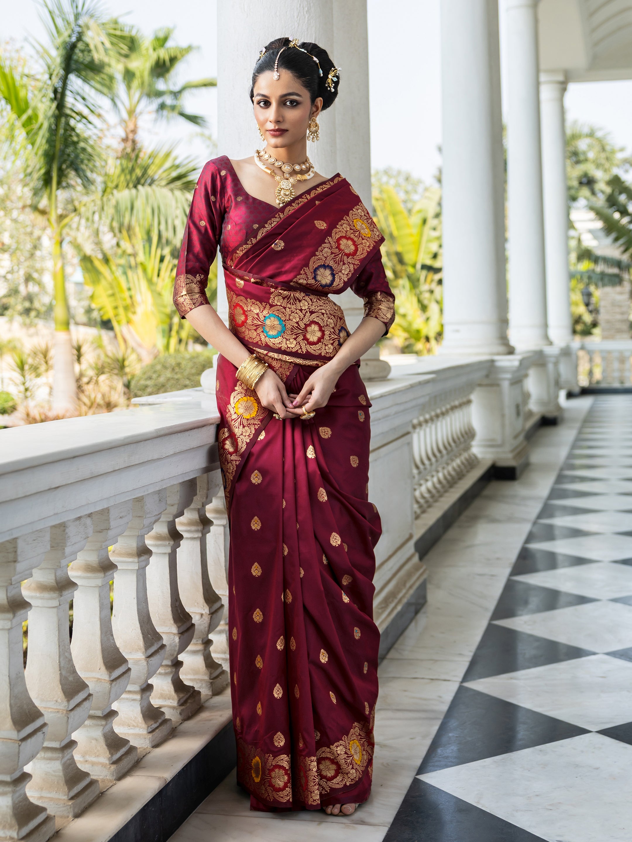 Maroon Woven Design Silk Blend Saree With Unstitched Blouse Piece-image-35