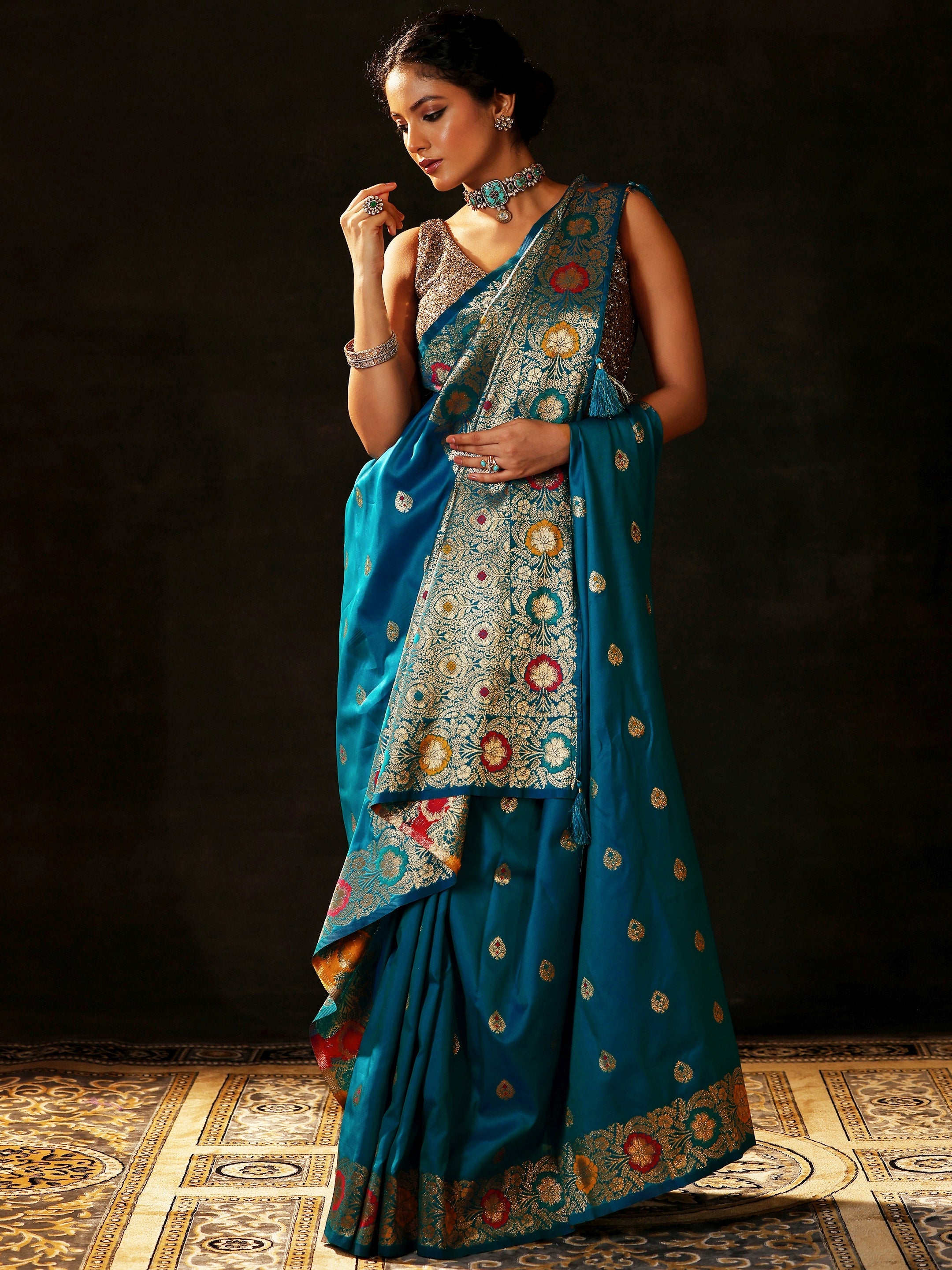 Blue Woven Design Silk Blend Saree With Unstitched Blouse Piece-image-36