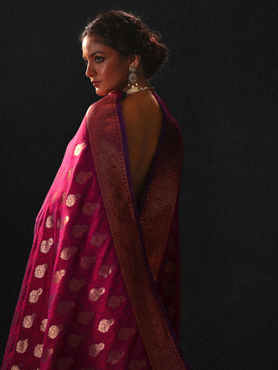  Magenta Woven Design Banarasi Silk Blend Saree With Unstitched Blouse Piece 