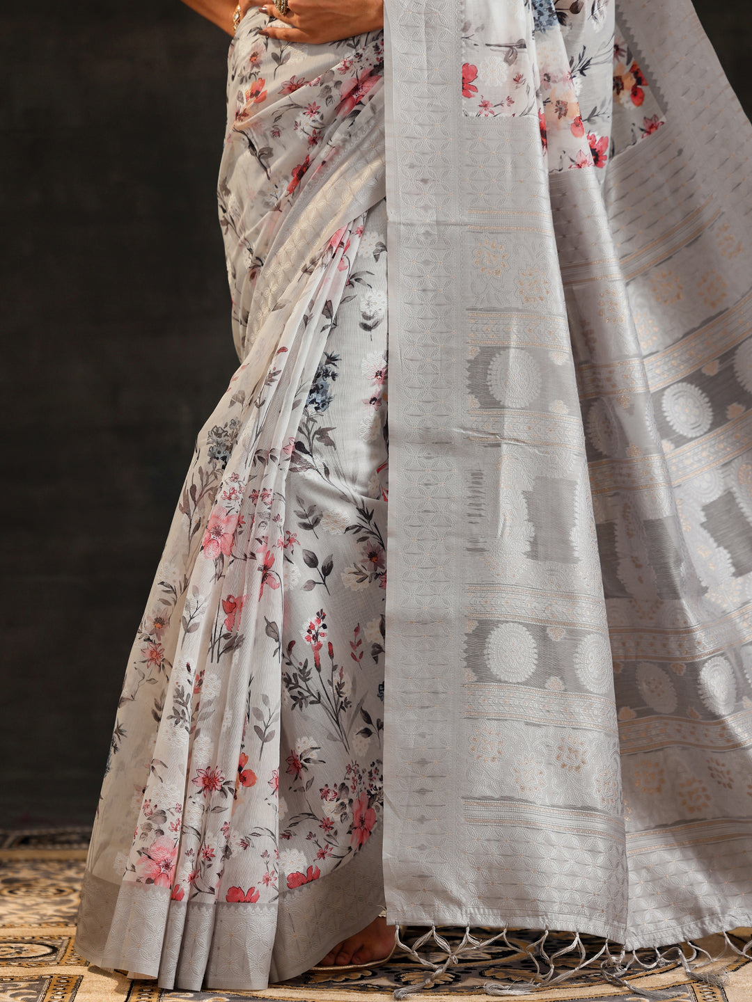  Grey Printed Chanderi Saree With Unstitched Blouse Piece 