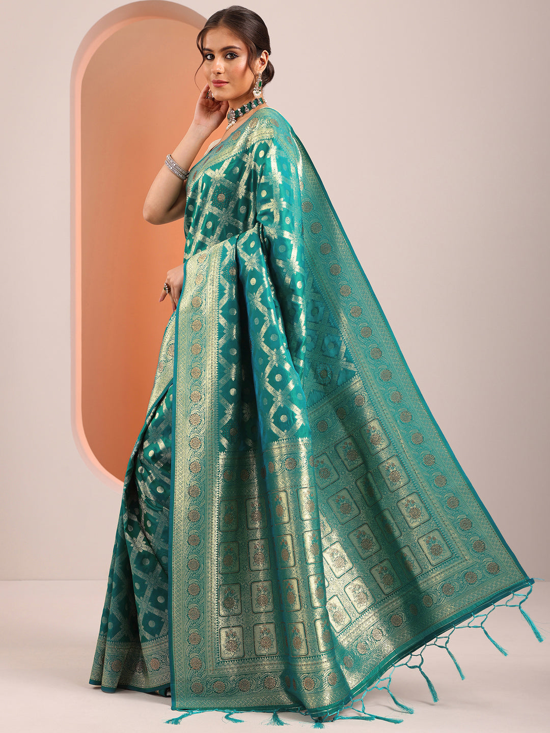  Green Woven Design Silk Blend Saree With Unstitched Blouse Piece 